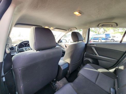Used 2010 MAZDA MAZDA3 i Touring FWD image 18