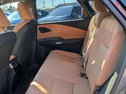 Used 2025 Lexus RX 350 Premium image 29