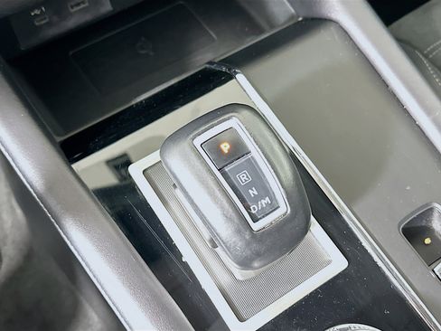 Used 2024 Mitsubishi Outlander SE image 25