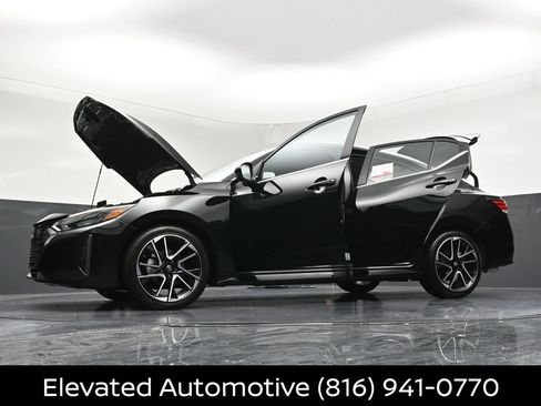 Certified 2025 Nissan Sentra SR w/ SR Premium Package FWD image 40