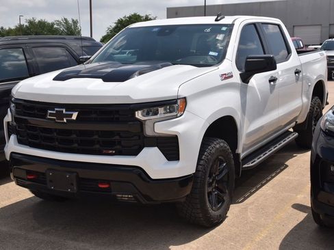 Used 2023 Chevrolet Silverado 1500 LT Trail Boss image 2