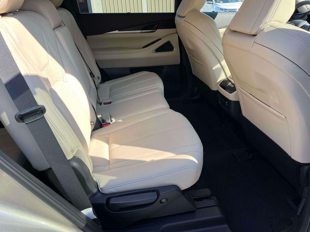 Used 2025 INFINITI QX60 Sensory w/ Vision Package AWD/4WD image 21