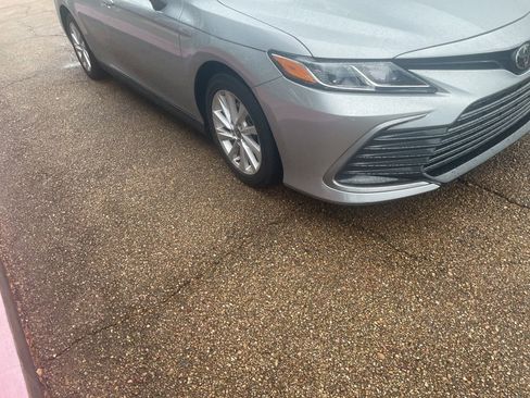 Used 2023 Toyota Camry LE image 11