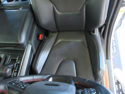 Used 2025 Ford F150 Raptor AWD/4WD image 11