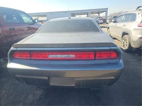 Used 2012 Dodge Challenger SXT Plus image 5