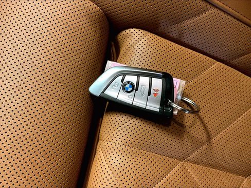 Used 2023 BMW X5 xDrive40i w/ Premium Package image 14