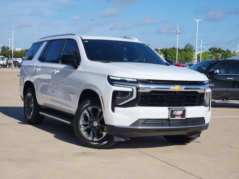 Used 2025 Chevrolet Tahoe LS RWD image 2