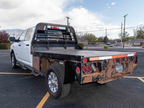 Used 2020 RAM 2500 Tradesman w/ Chrome Appearance Group AWD/4WD image 5