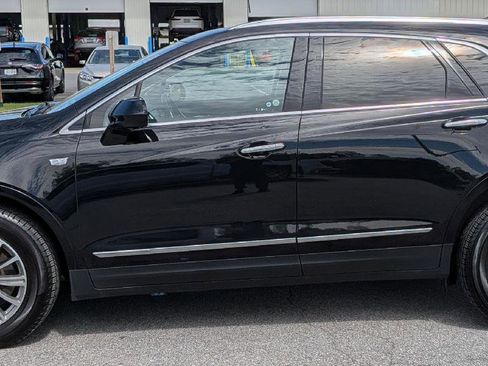 Used 2017 Cadillac XT5 Luxury w/ Driver Awareness Package AWD/4WD image 5
