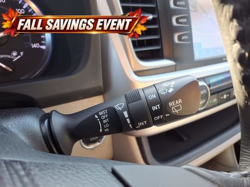 Used 2014 Toyota Highlander XLE FWD image 23