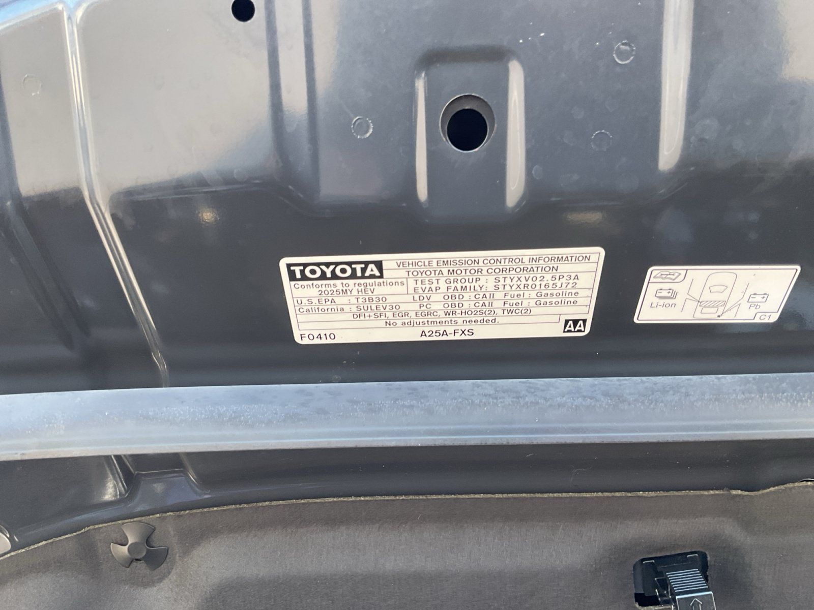 Used 2025 Toyota Camry XLE FWD image 25