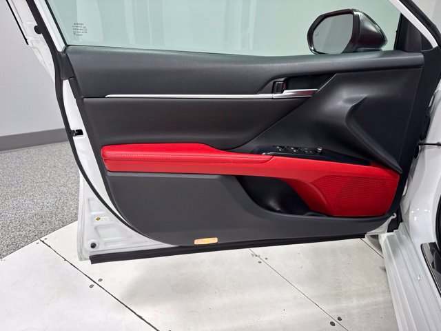 Used 2019 Toyota Camry XSE FWD image 11