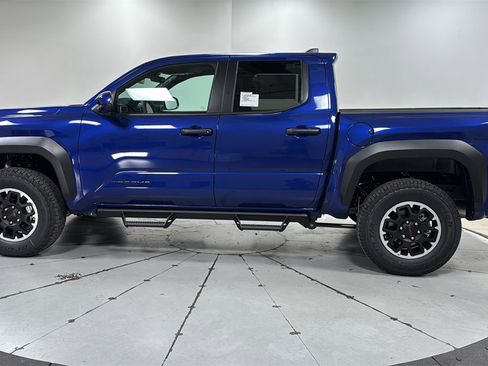 New 2025 Toyota Tacoma TRD Off-Road image 8