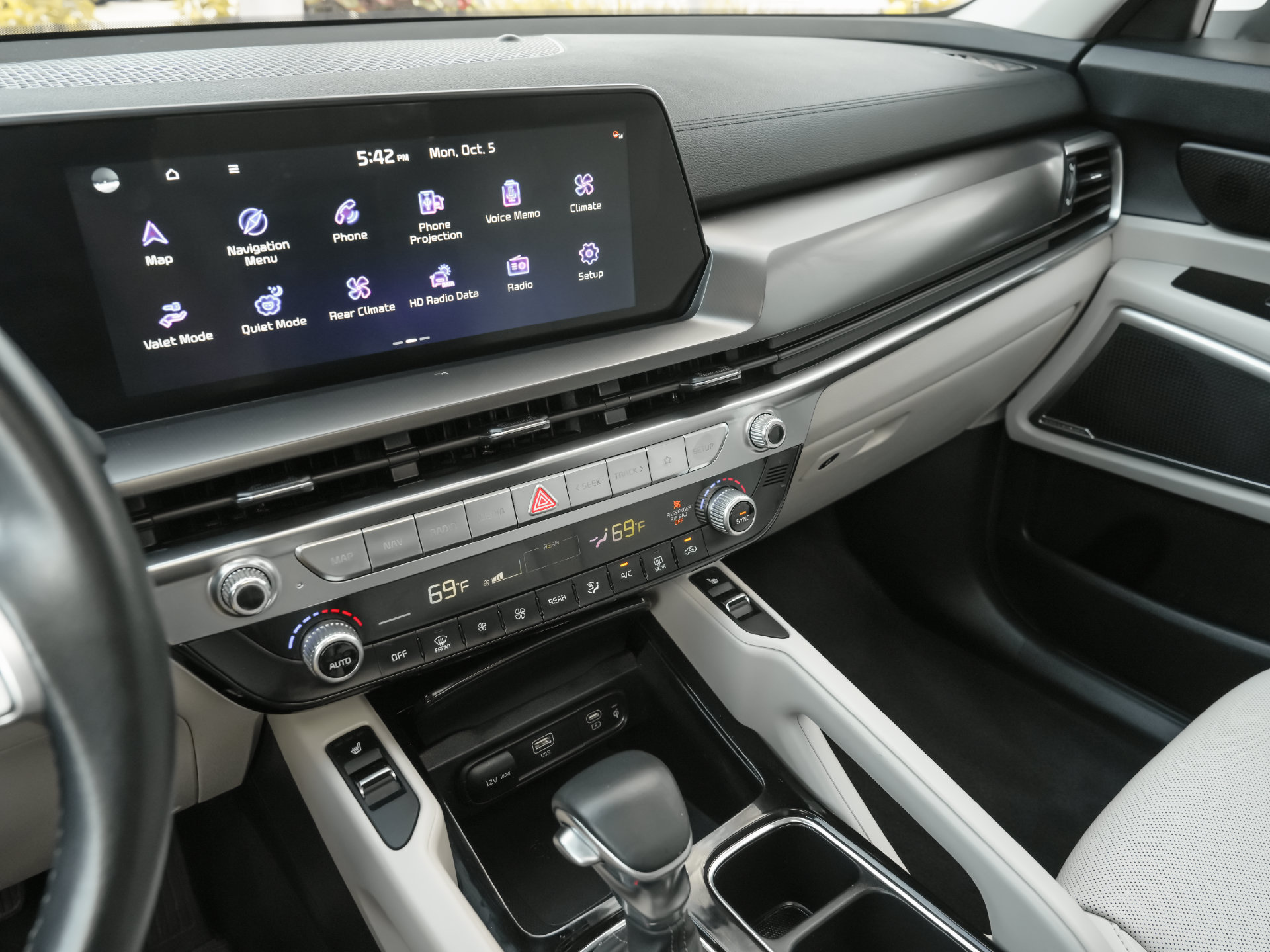 Used 2025 Kia Telluride S FWD image 14