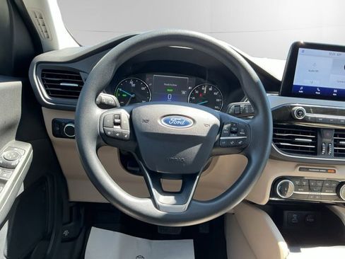 Certified 2022 Ford Escape SE AWD/4WD image 12