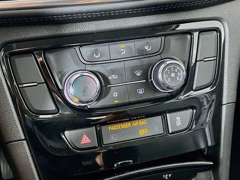 Used 2018 Buick Encore Preferred FWD image 19