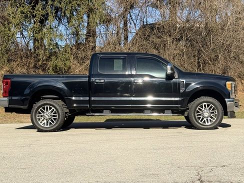 Used 2017 Ford F350 Lariat w/ Lariat Value Package image 3