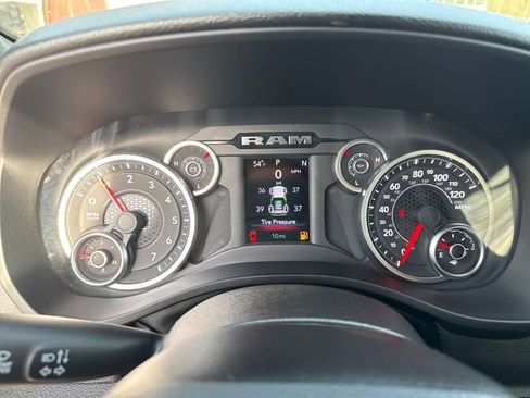 New 2026 RAM 1500 4x4 Crew Cab image 19