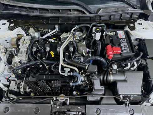 Used 2024 Nissan Altima 2.5 SV w/ SV Premium Package FWD image 33
