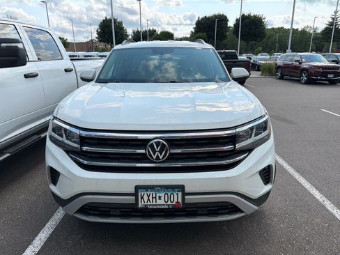 Used 2023 Volkswagen Atlas SE AWD/4WD image 2