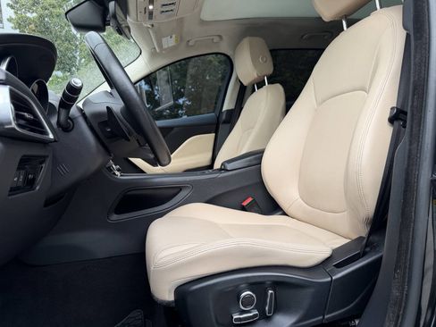 Used 2020 Jaguar F-PACE Premium AWD/4WD image 4