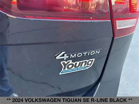 Used 2024 Volkswagen Tiguan SE R-Line image 13