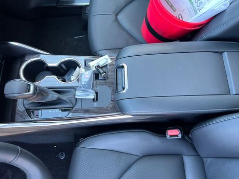 New 2026 Toyota Highlander Platinum AWD/4WD image 27