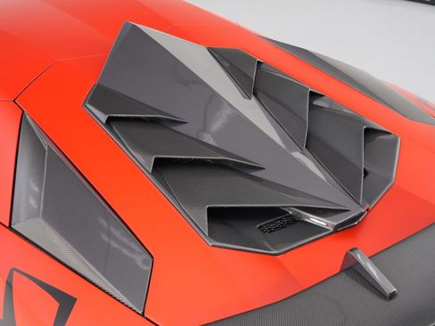 Used 2017 Lamborghini Aventador S image 71