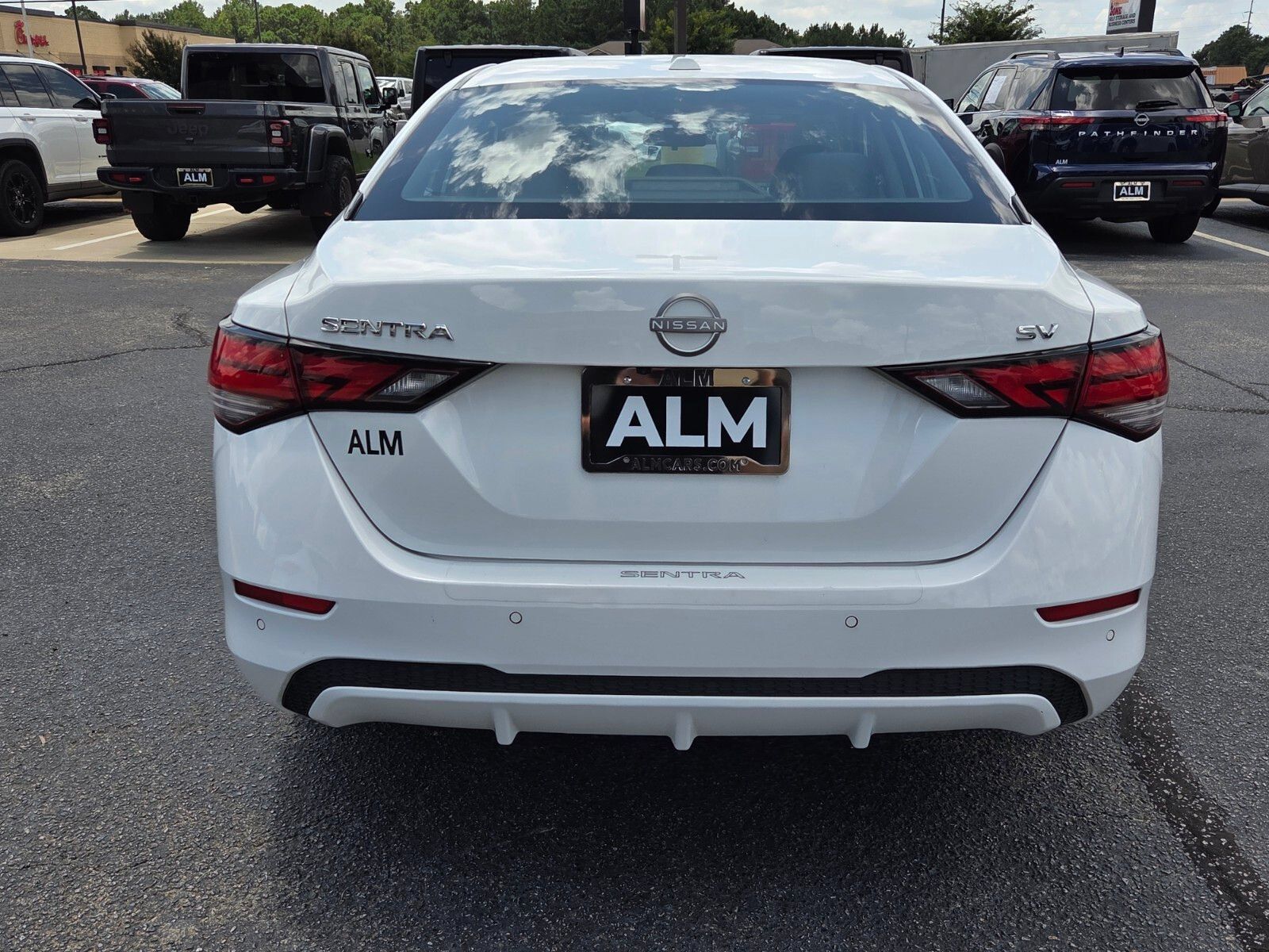 Used 2024 Nissan Sentra SV FWD image 9