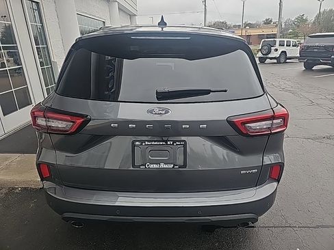 Used 2023 Ford Escape ST-Line w/ Tech Pack #1 image 5