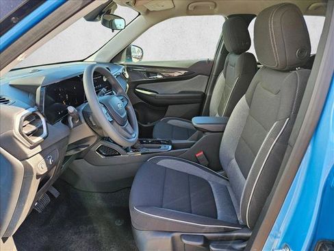 New 2026 Chevrolet TrailBlazer LT w/ Midnight Edition FWD image 4