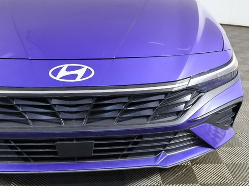 Used 2024 Hyundai Elantra SEL w/ Convenience Package FWD image 15