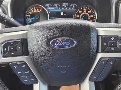 Used 2015 Ford F150 Lariat w/ Equipment Group 501A Mid image 22