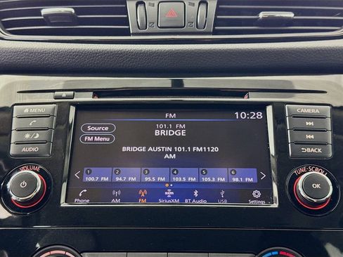 Used 2018 Nissan Rogue S FWD image 17