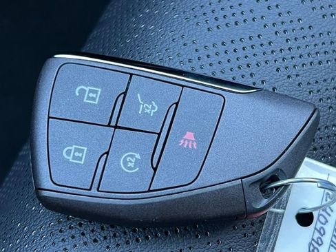 New 2026 Chevrolet Equinox LT w/ Convenience Package II image 29