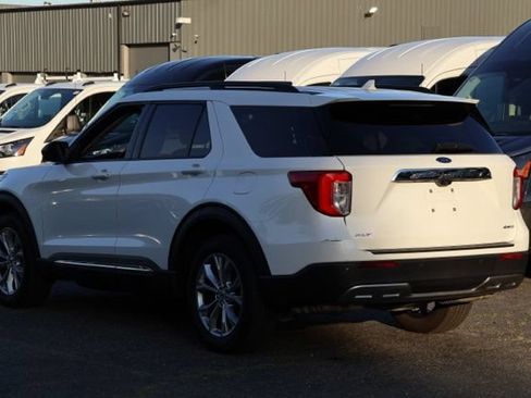 Certified 2023 Ford Explorer XLT w/ Equipment Group 202A AWD/4WD image 5