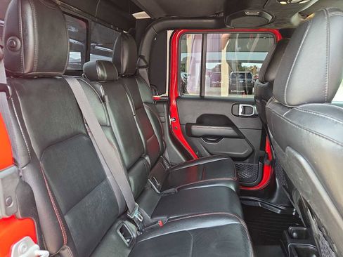 Used 2020 Jeep Gladiator Rubicon image 16