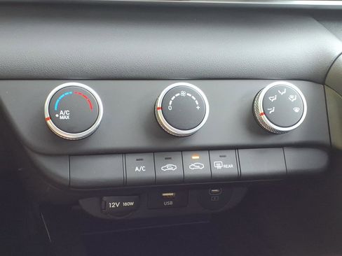 New 2026 Hyundai Elantra SE FWD image 11
