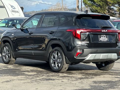 New 2026 Kia Seltos LX AWD/4WD image 7