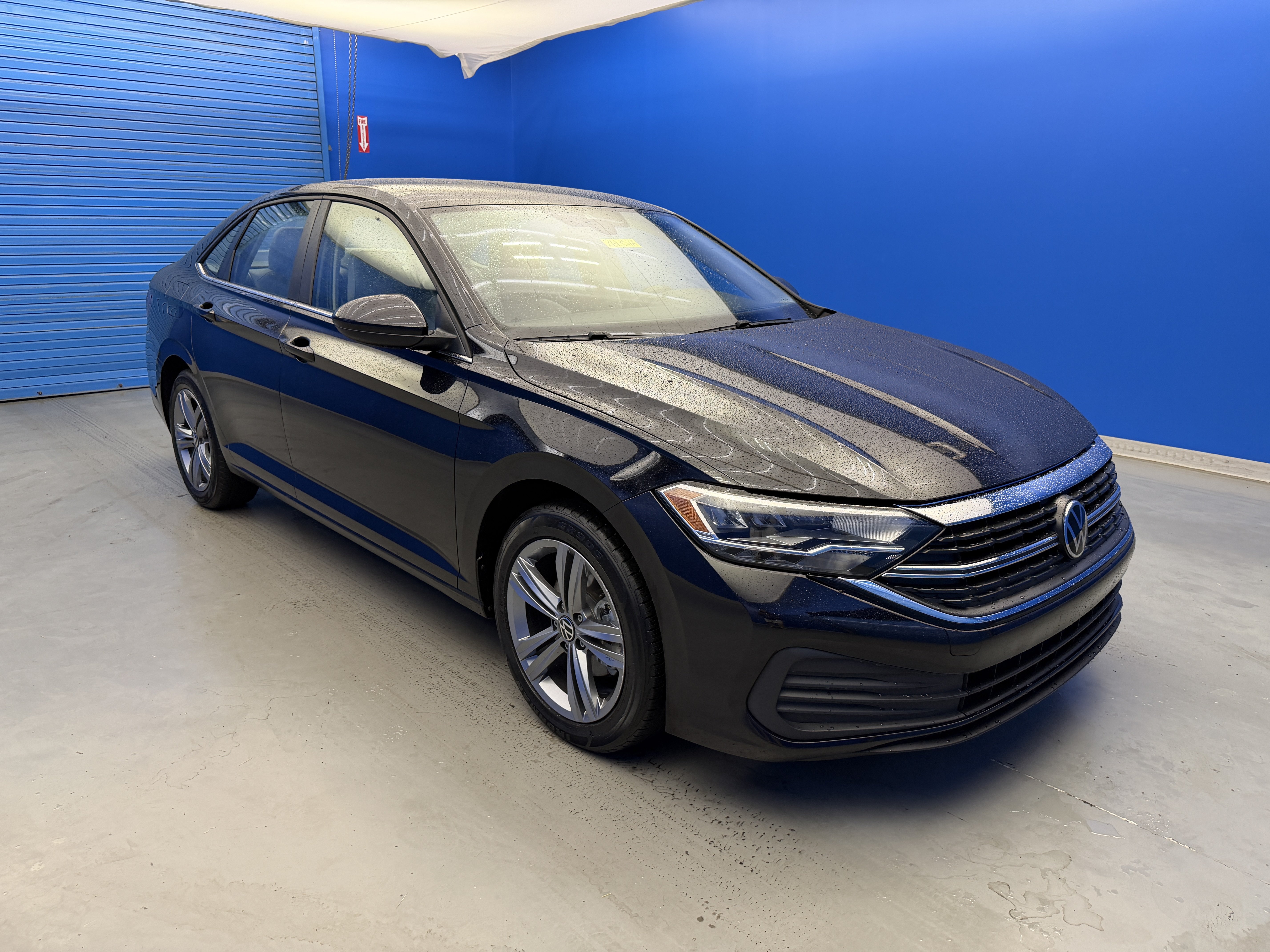 Used 2024 Volkswagen Jetta SE FWD image 2