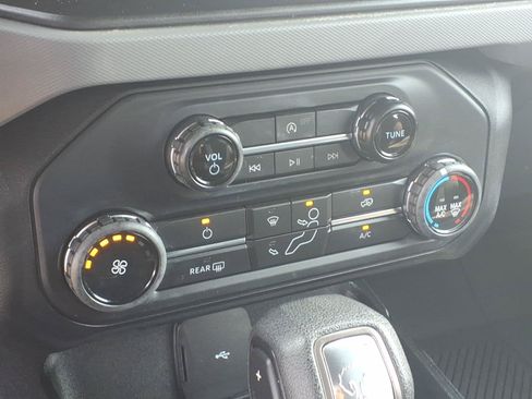 Used 2022 Ford Bronco 4-Door w/ Sasquatch Package AWD/4WD image 9
