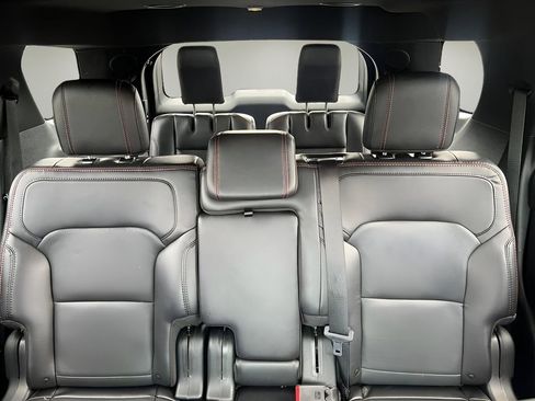 Used 2019 Ford Explorer Sport image 16