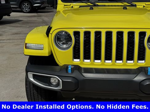 Used 2023 Jeep Wrangler Unlimited Sahara AWD/4WD image 6