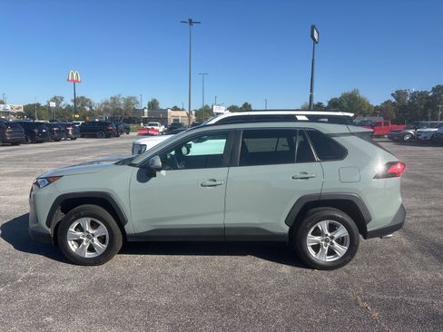 Used 2021 Toyota RAV4 XLE image 4