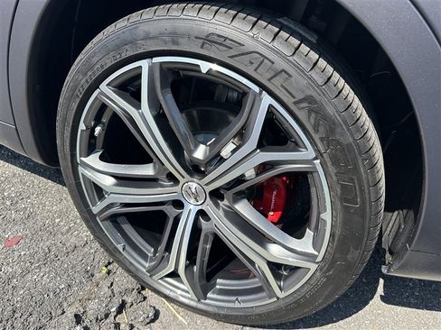 Used 2021 Maserati Levante S GranLusso AWD/4WD image 18