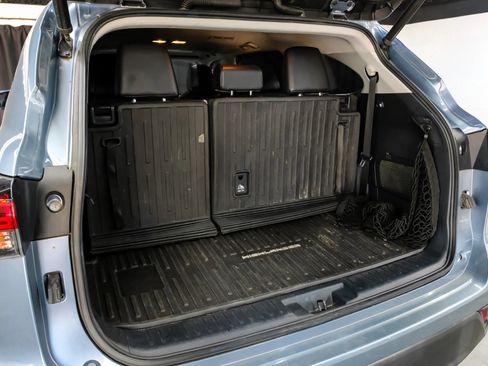 Used 2021 Toyota Highlander XLE FWD image 66