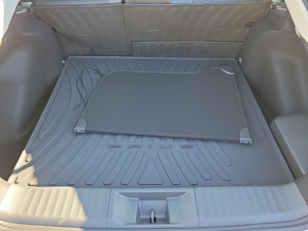 New 2027 Toyota Prius XLE FWD image 10