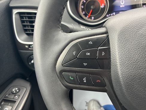 Used 2022 Jeep Cherokee Trailhawk w/ Comfort/Convenience Group image 27