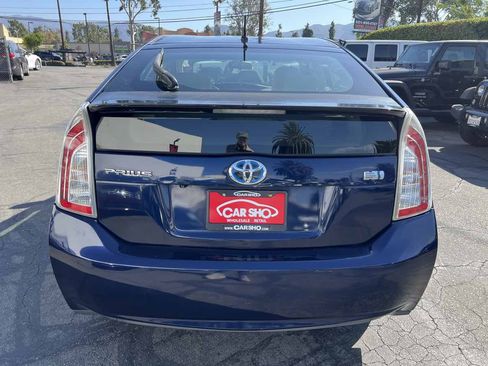 Used 2015 Toyota Prius Two FWD image 6