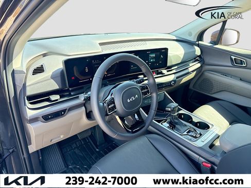 New 2026 Kia Carnival EX FWD image 26